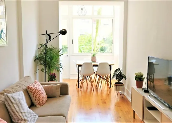 Bright Alcantara Escape With Ac * Lisboa