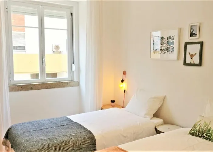 Bright Alcantara Escape With Ac * Lisboa