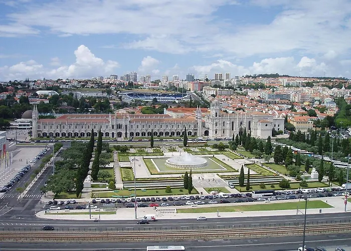 Bright Alcantara Escape With Ac Lisboa